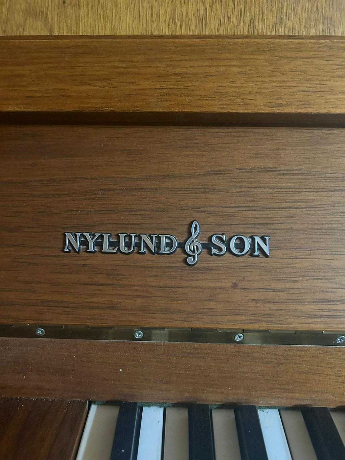 Pianino Nylund son