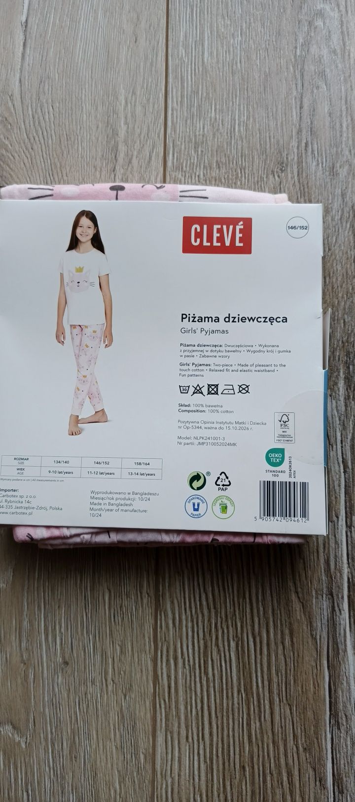 Nowa piżama dziewczęca 146/152 z kotkami