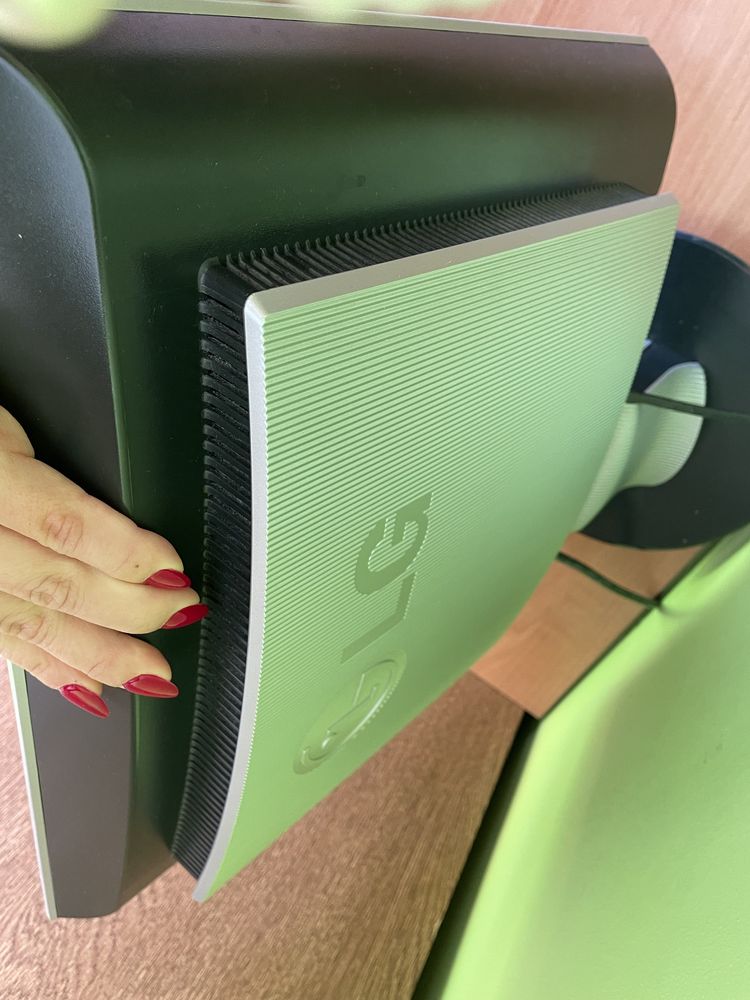 Monitor LG do komputera stacjonarnego