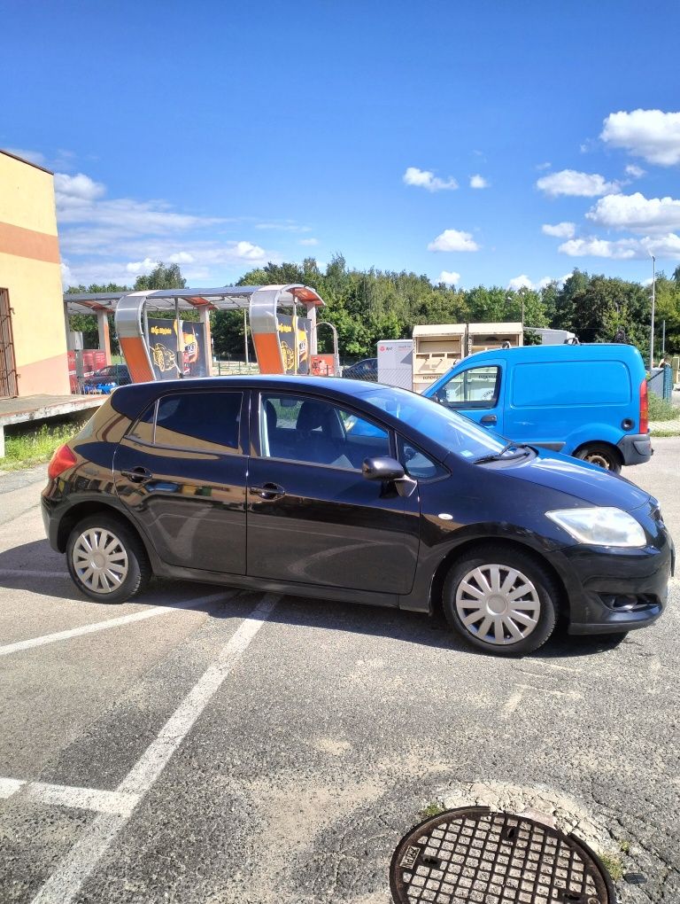 Toyota Auris 1.4 D4D 2009 5D Klimatyzacja