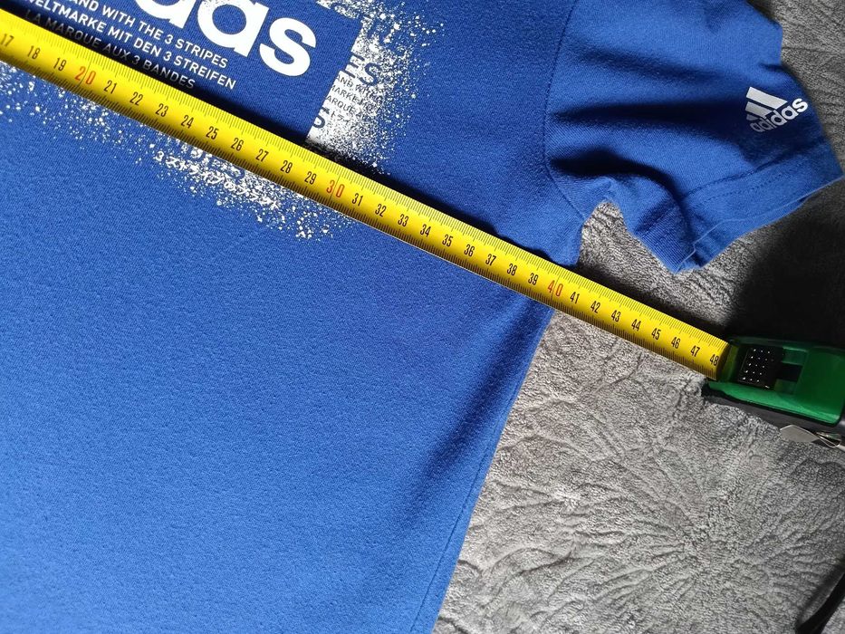 Niebieski t-shirt chłopięcy Adidas r. 140