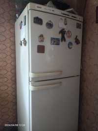 Продам холодильник Индезит