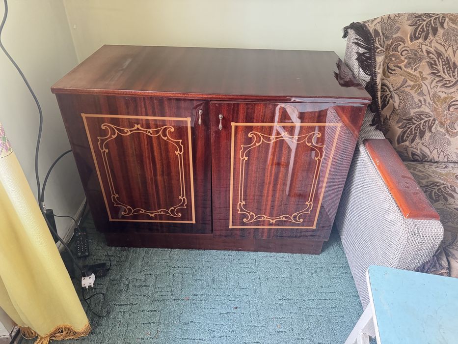 Меблі для вітальні, Стінка,шафа, бар