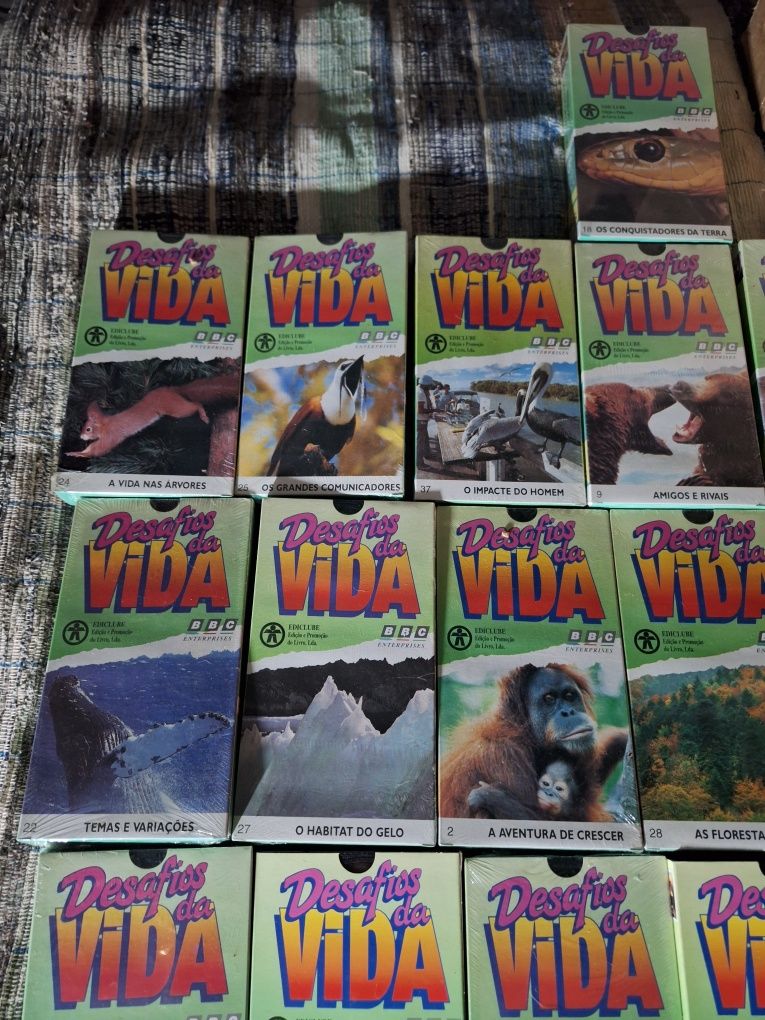 Vendo colecção 37 cassetes VHF novas com plásticos desafios da vida 12