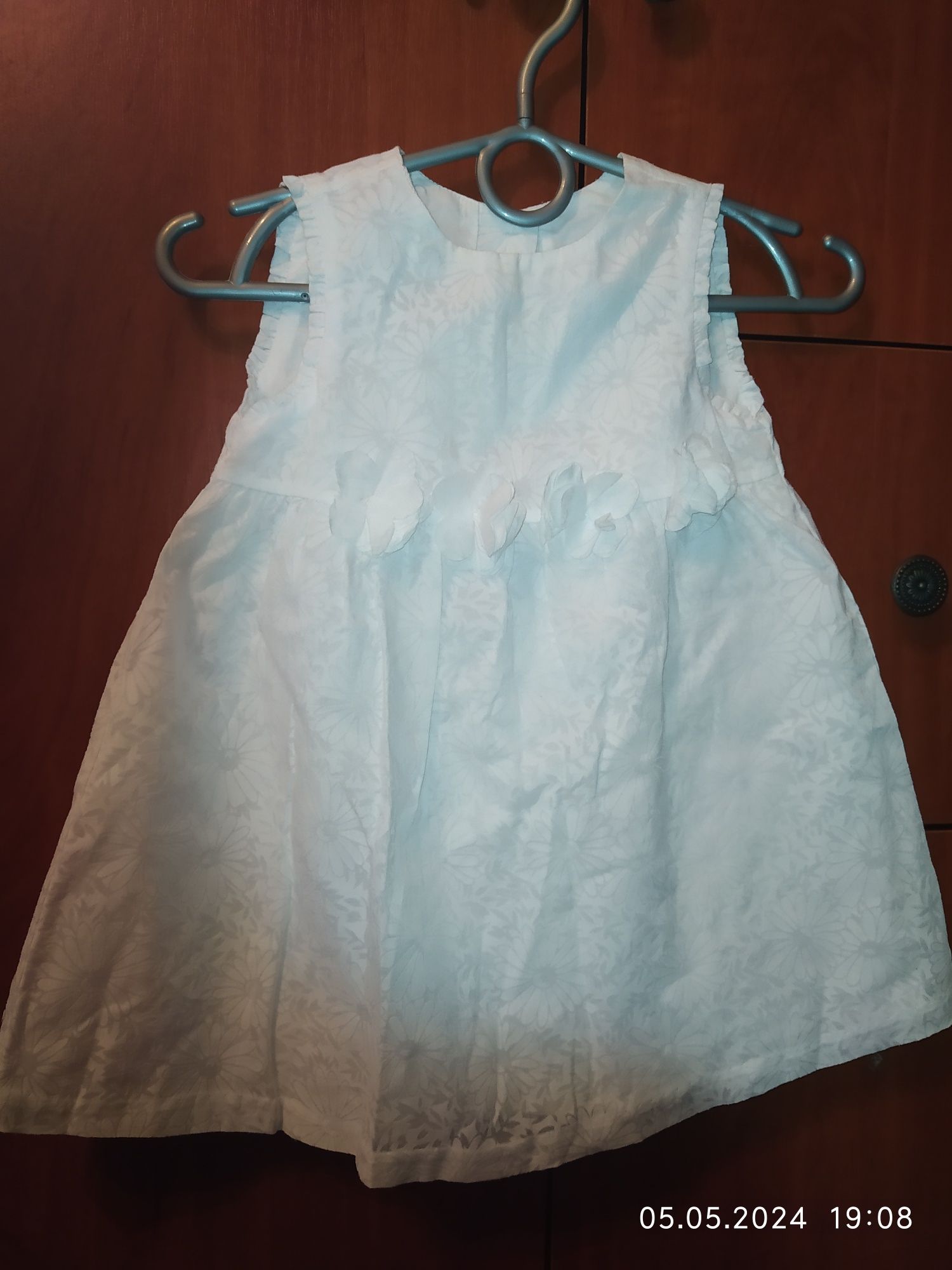 Шикарное белое платье для крестин до 18 месяцев Chicco