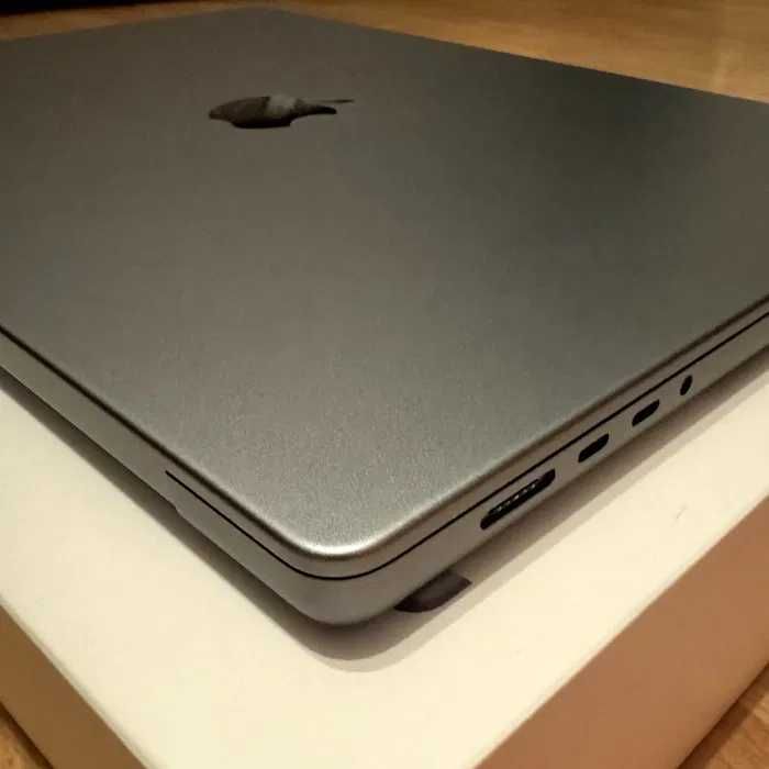 MacBook Pro 16" / M1 Pro / 32GB / 512GB / Space Gray / Stan Idealny