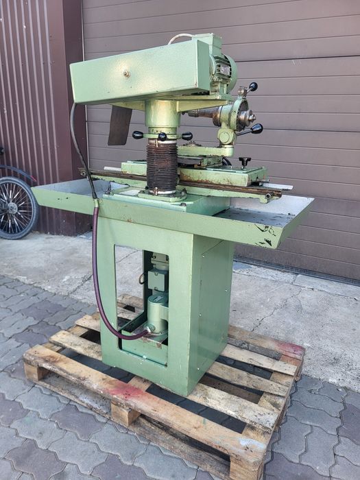 Заточний верстат Maco