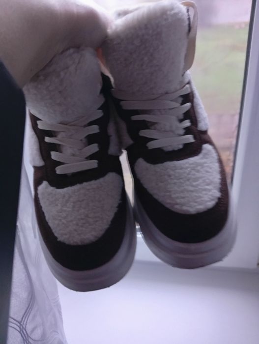 Продам ботинки р39