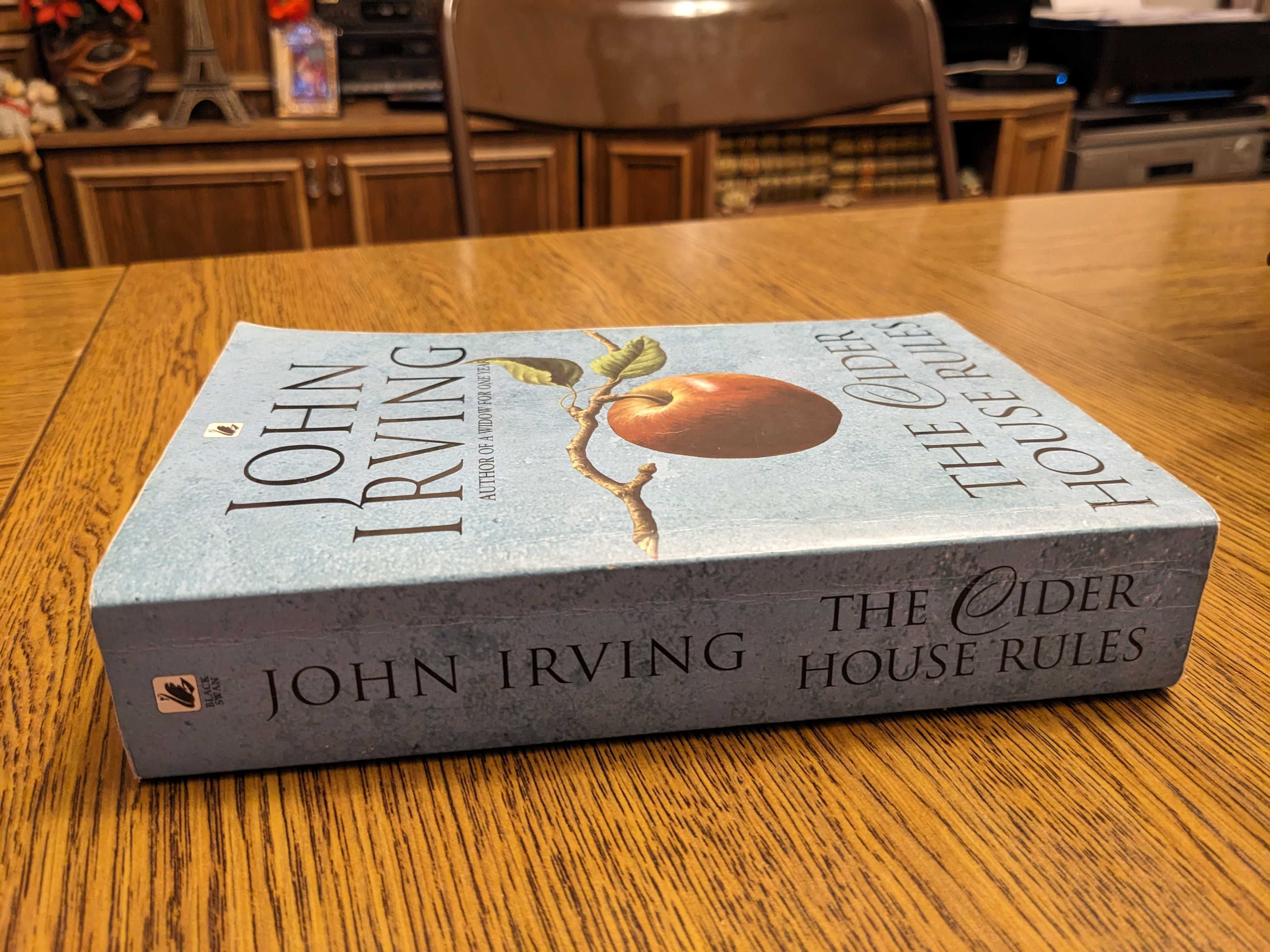 Książka "The Cider House Rules" John Irving (po angielsku)