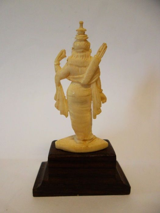 pequena antiga escultura de Deusa asiática esculpida