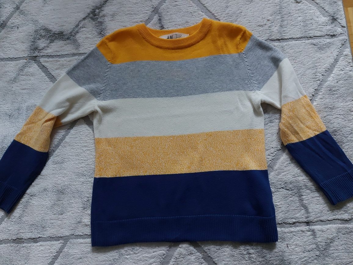 Śliczny sweter dla chłopca w roz 110/116 firmy H&M