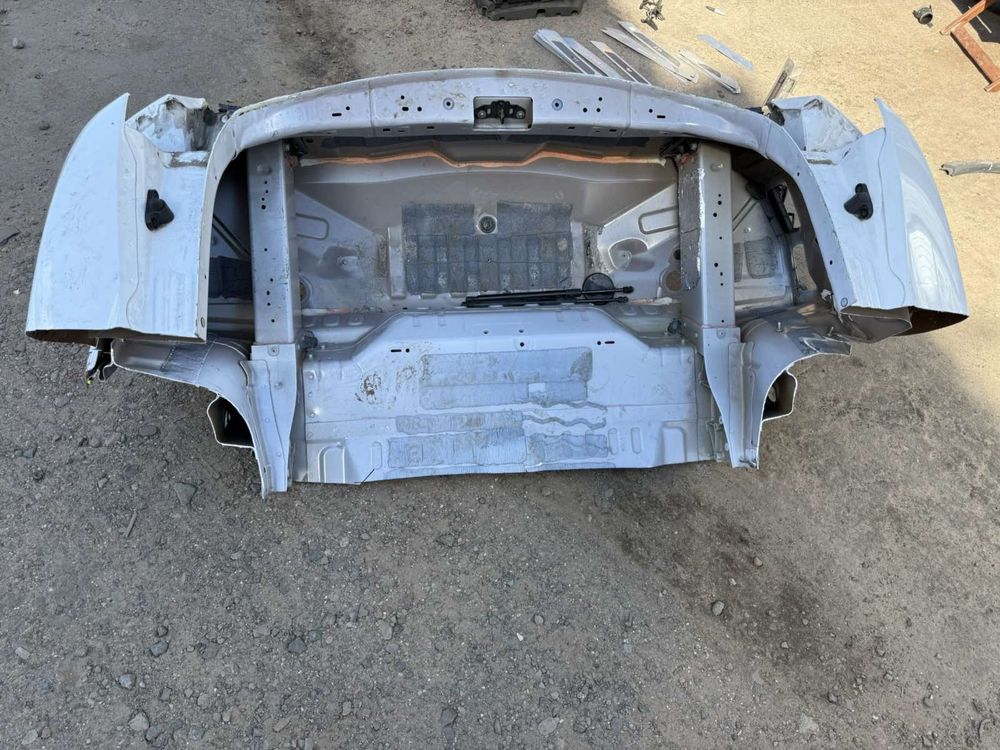 Задня панель корито лонжерон зад Tesla Model S plaid 2022++