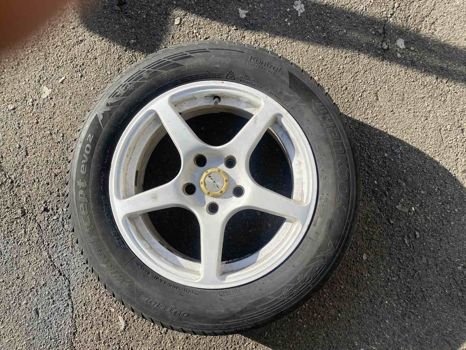 Зимні шини 215 60 r16