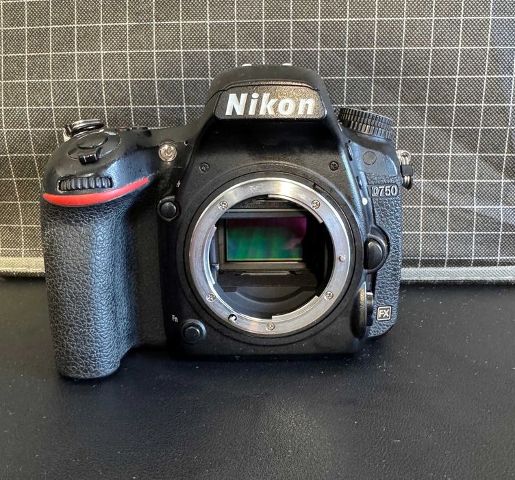 Nikon D750 com ~180k disparos