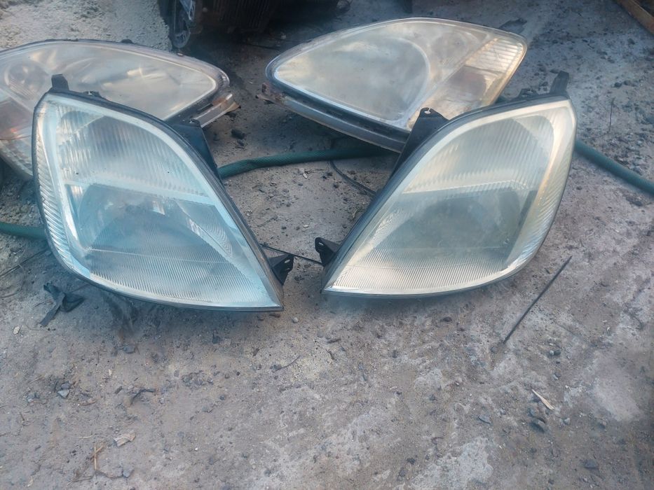 Фара права ліва   Ford Fiesta MK6 2002-2008 до рестайл