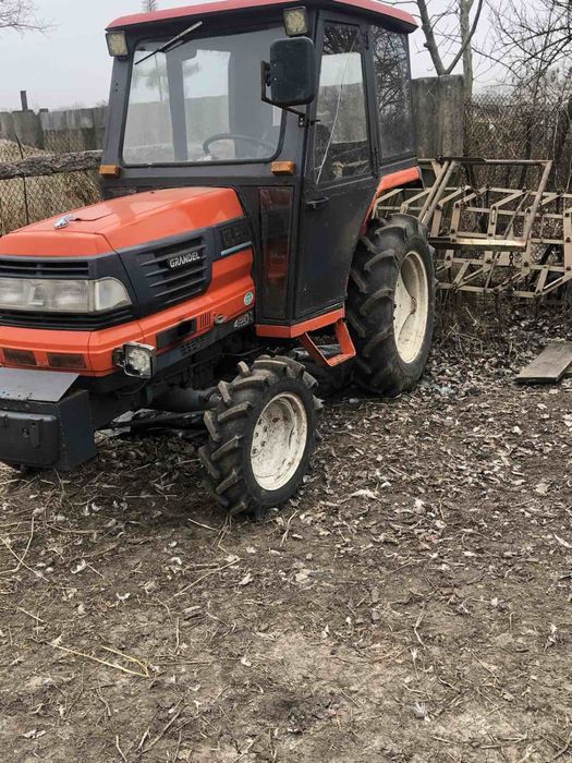 Продається вживаний міні трактор із Японії - KUBOTA GL221 GRANDEL
