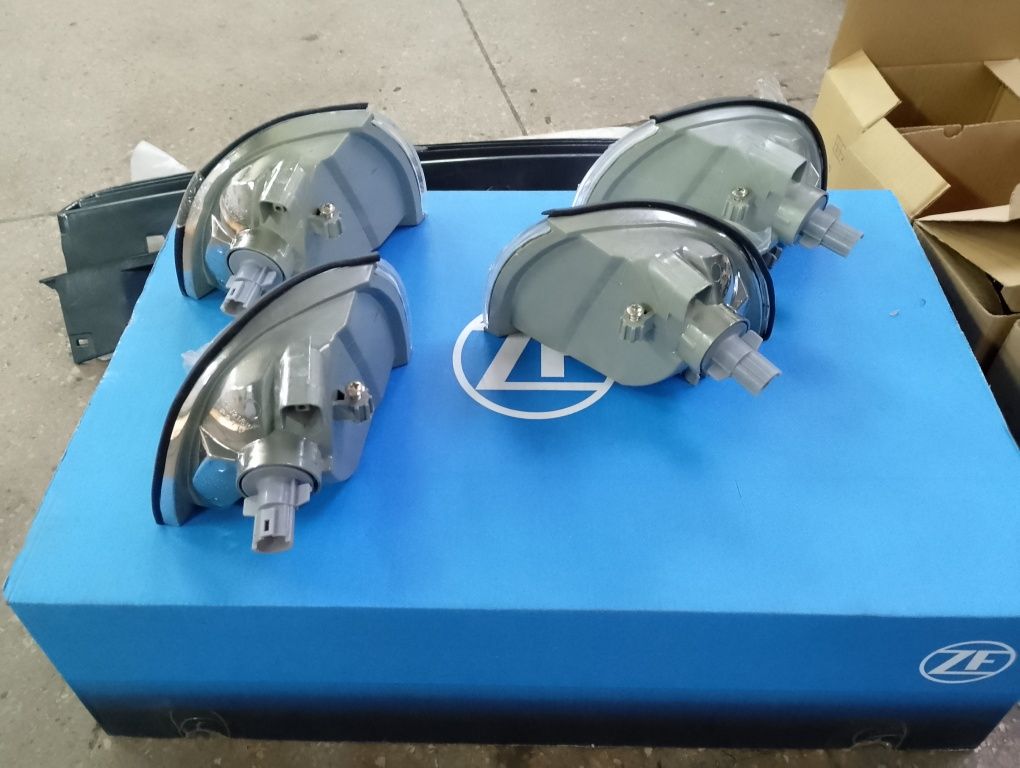 Передние поворотники Deo Nexia  N -100.