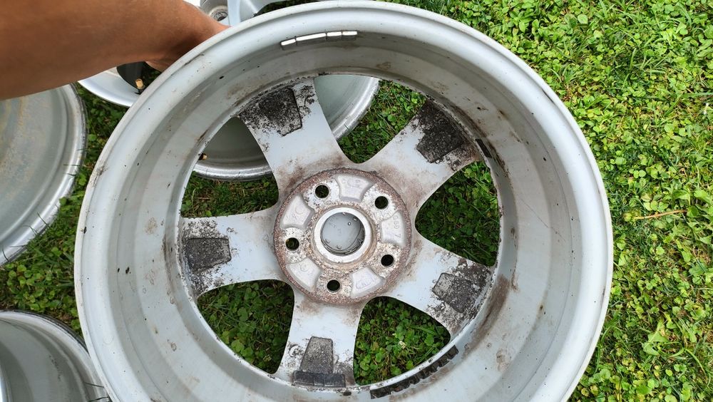 Felgi aluminiowe Mazda R16 5x114.3