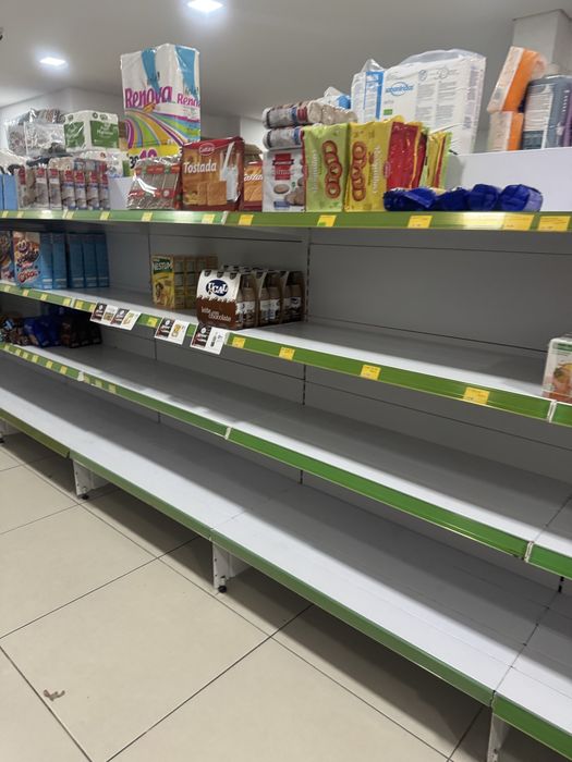 Prateleiras de Mini Mercado