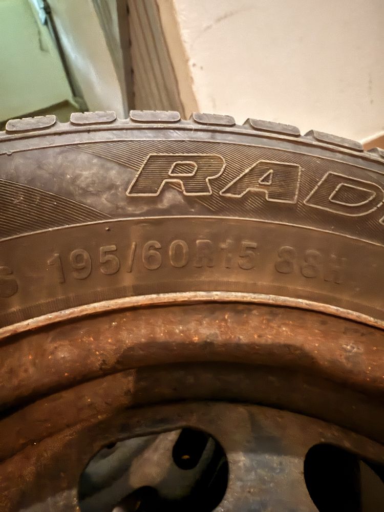 Winter Hero | Opony zimowe | 195/60R15 88H|