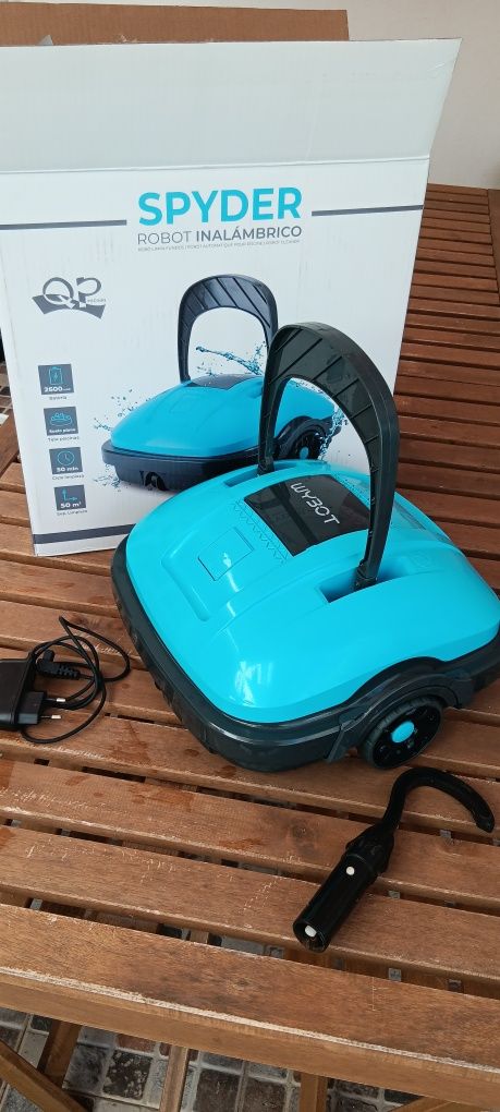 Robot limpa fundos piscina a batería Spyder