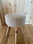 Boho stolek taboret