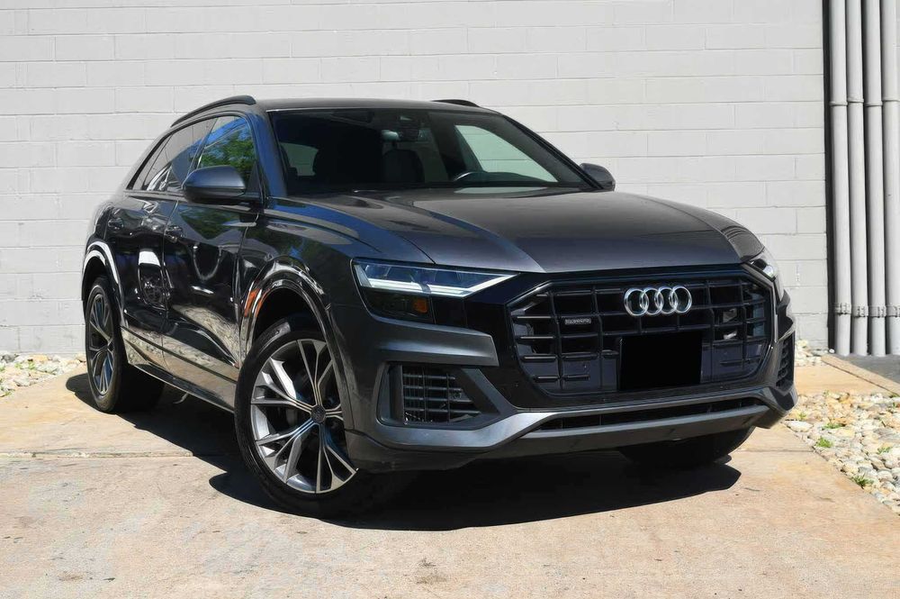 Audi Q8 quattro Premium      2020