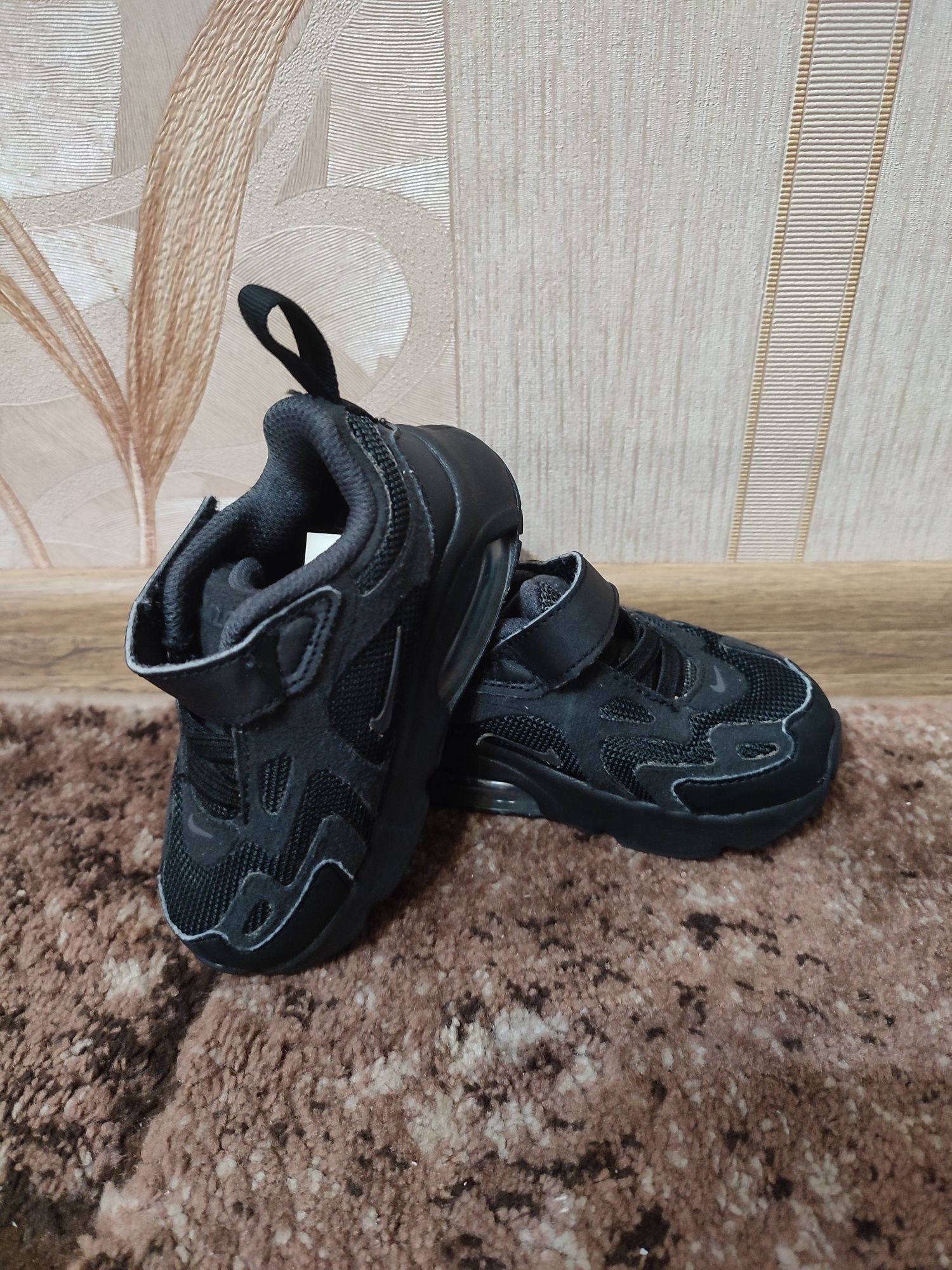 Кросівки Nike Air Max чорні дитячі розмір 21 AT5629-001 13 см