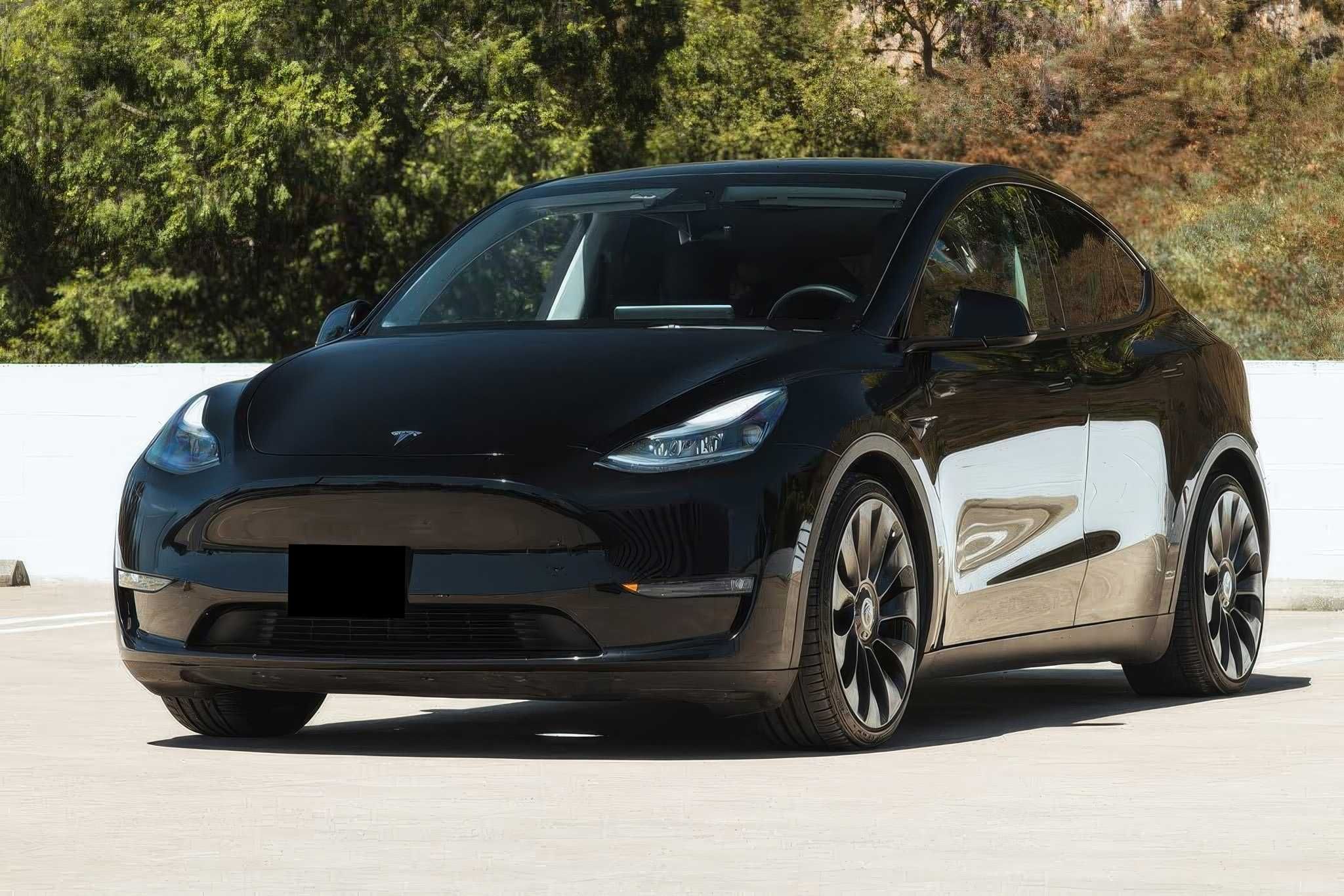 2023 Tesla Model Y Performance