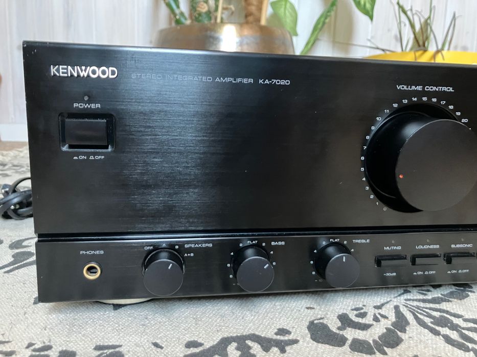 Kenwood KA-7020 integra