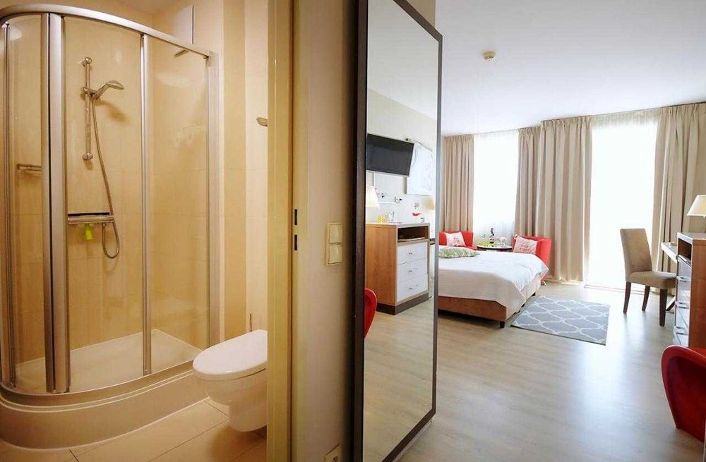 Apartament SiMona w Hotelu DIVA Kołobrzeg,parking,balkon,250 m morze