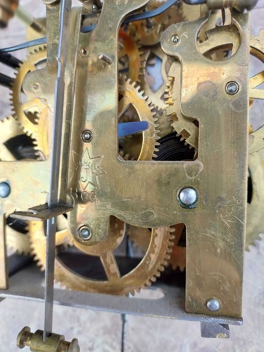 663 Mechanizm starego zegara ściennego Junghans B06 sprawny