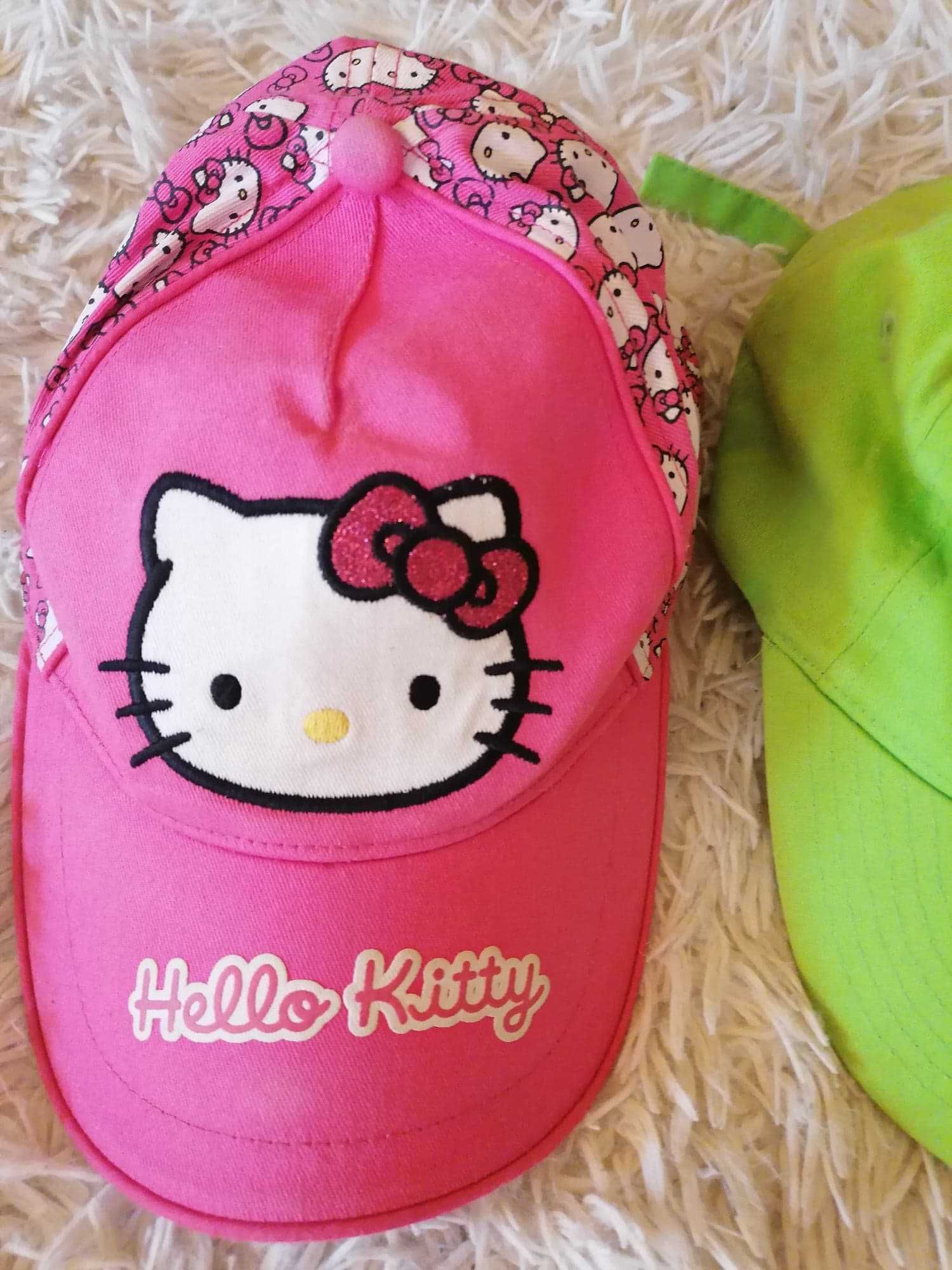 czapki z daszkiem hello kitty , kubuś