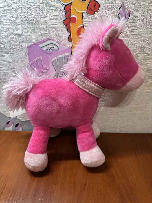 Поні з блискучим нашийником від Tendertoys (Нідерланди)