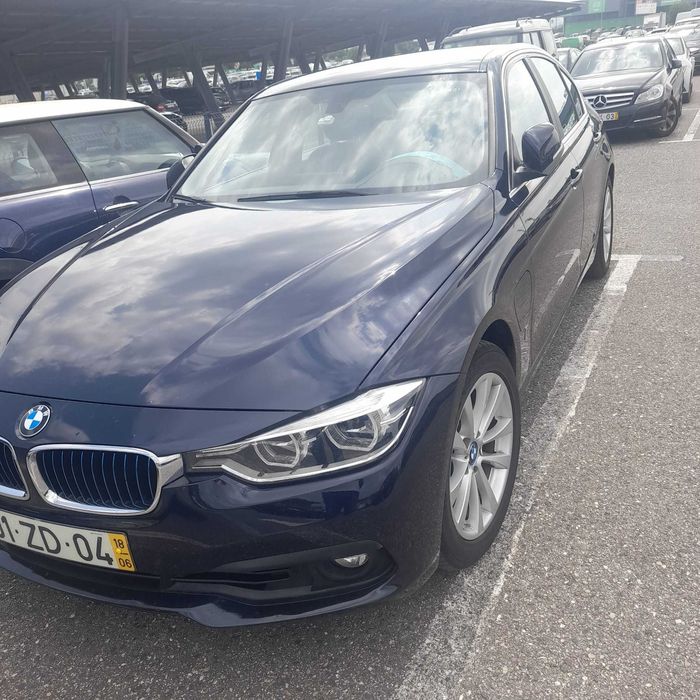 BMW 330e, hibrido plug-in, baterias com 85,3% de capacidade, teste bmw