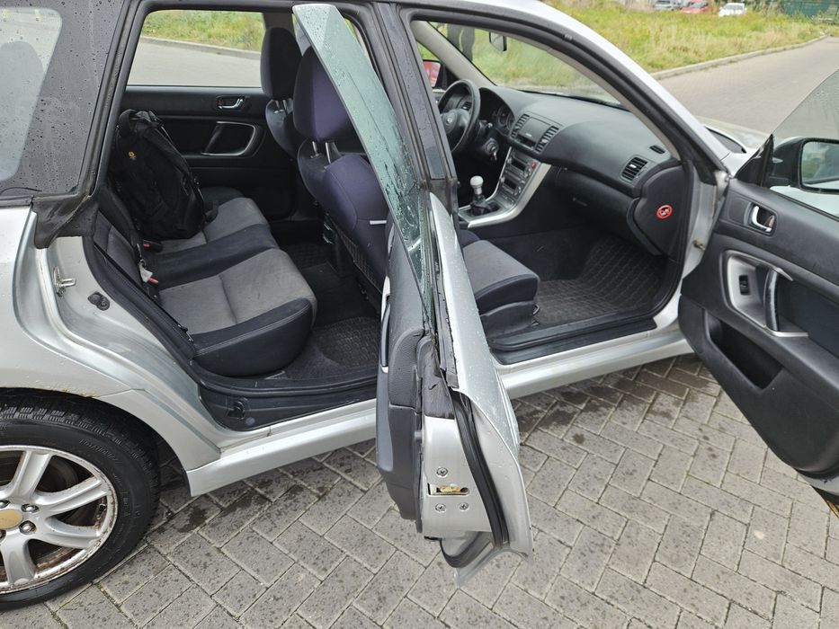 Subaru Outback 2004 рік 2.0 бензин 4×4 для військових в Україні