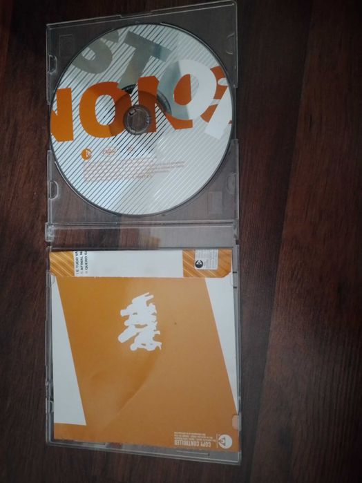 Cd  girls band "NonStop"