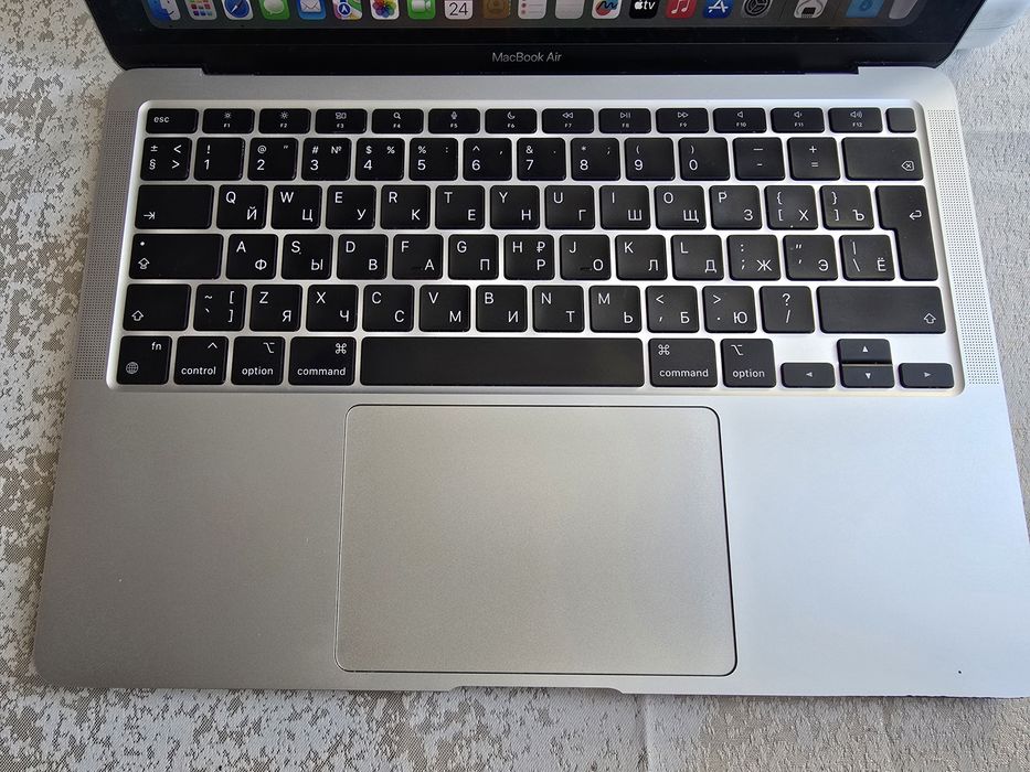 MacBook Air 2020 13" 8/256 (б/у)