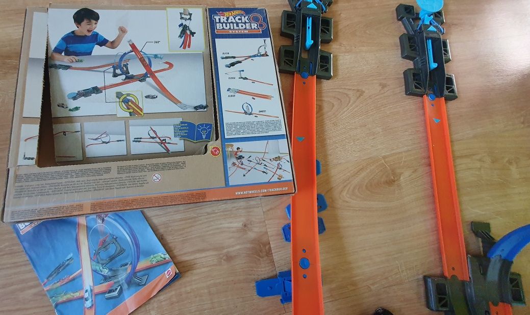 Tor Hot Wheels + 10 aut