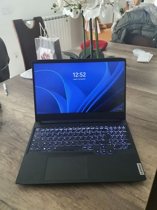 Lenovo IdeaPad Gaming 3 – i5, 16GB, SSD, RTX 3050 Ti – Negociável