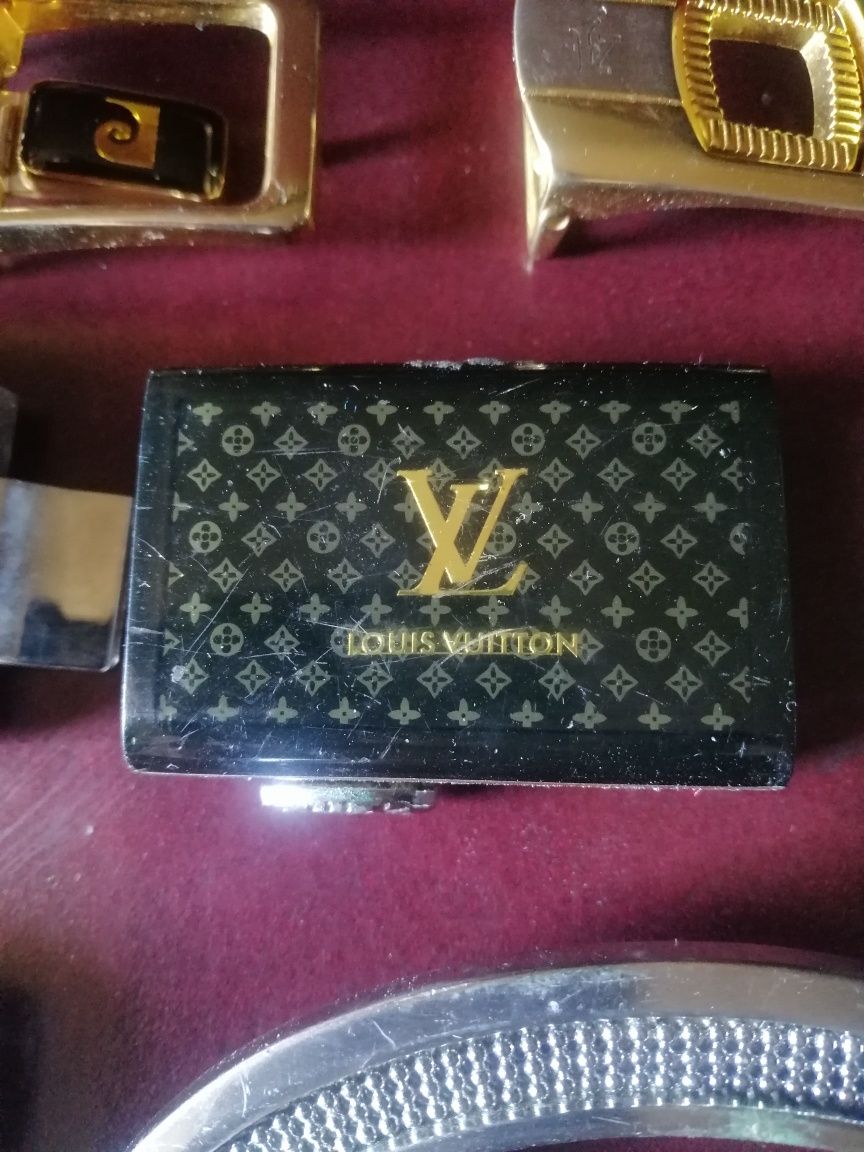 Prada Lv. DG.. пряжки  для ремней