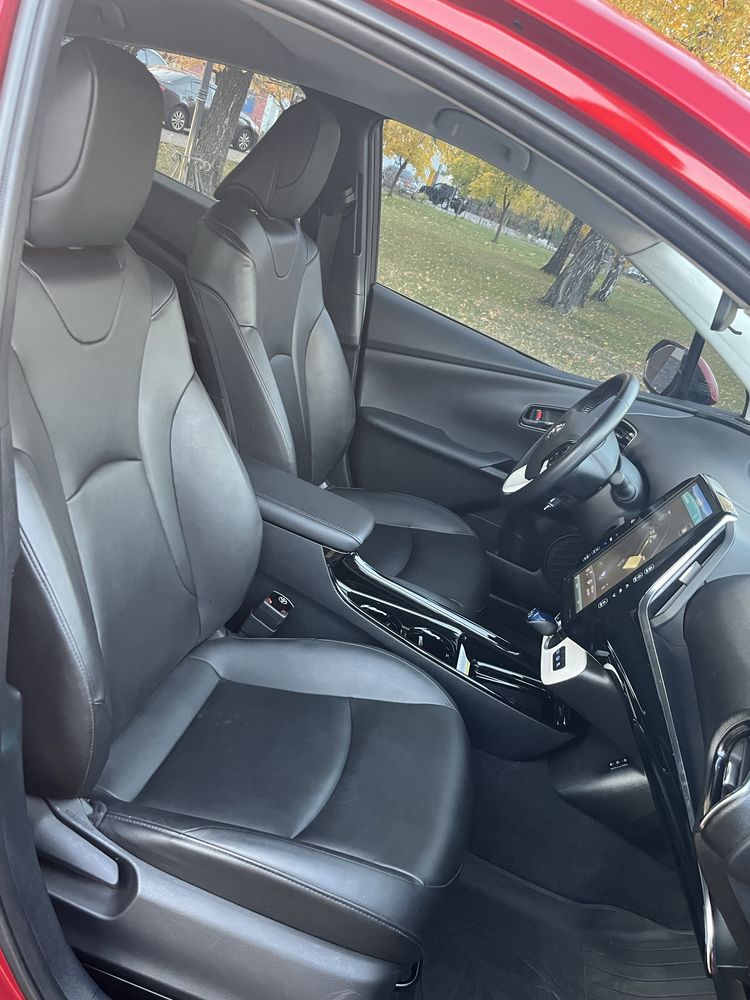 Продам Toyota prius prime plug-in hybrid 2018 рік максимальноі компл.