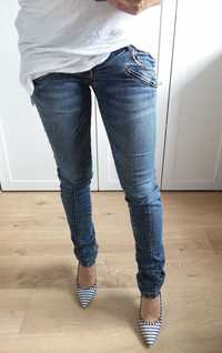 Pull & Bear jeansy spodnie rurki 34/XS