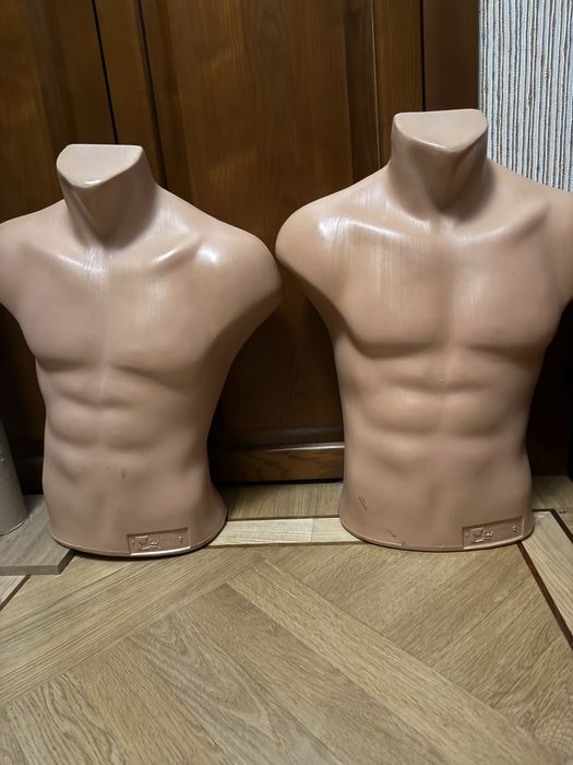 Манекени жіночі б/у, чоловічі б/у, торси, жіночі з ногами