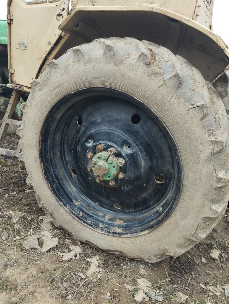 Продам ЮМЗ 6 робочий стан давленя 3.5