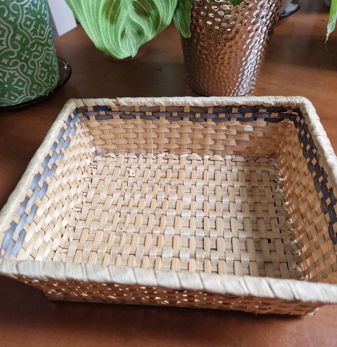 Koszyczek na kosmetyki, przybory