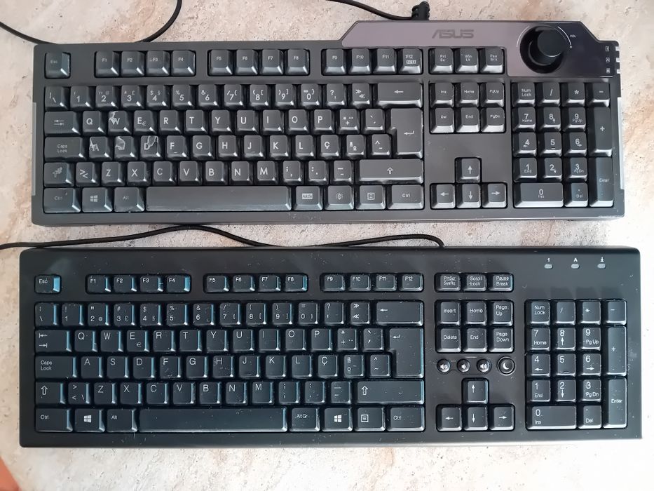 Asus G11CD, 2 teclados, 1 rato Razer