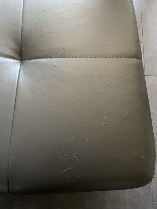 Meble Bydgoskie duża Pufa Siedzisko czarna skóra, 107cmx55cm