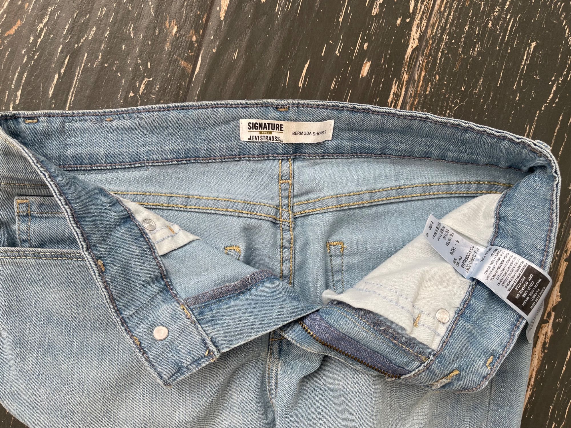 Levi's original. шорты бермуды до колена р s