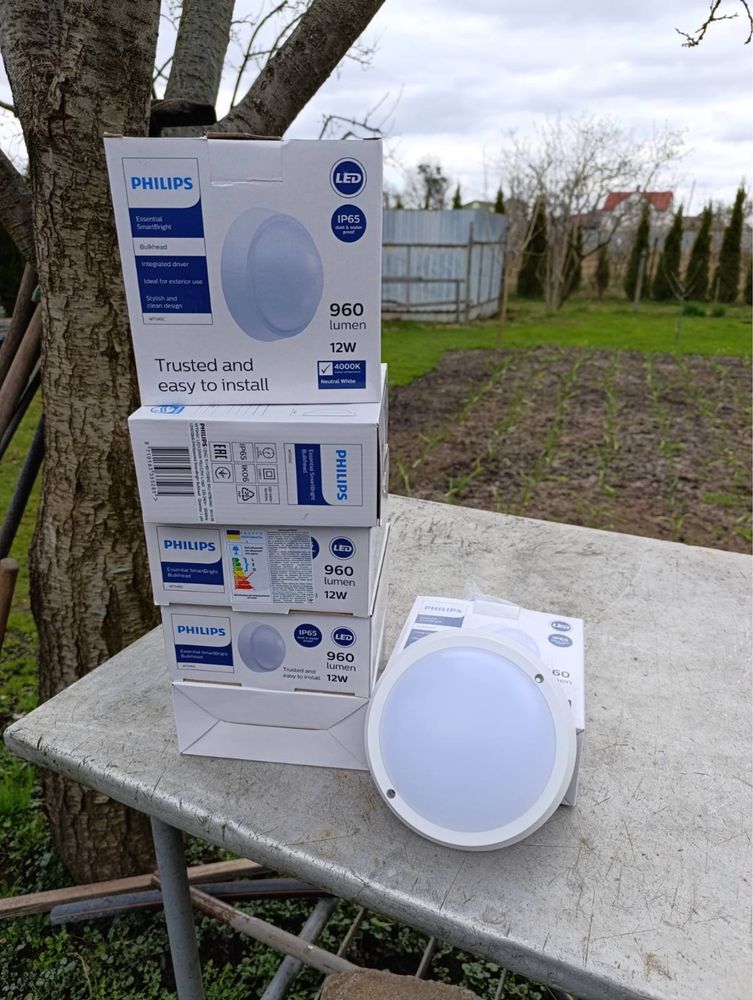 Світильник стаціонарний Philips 12w